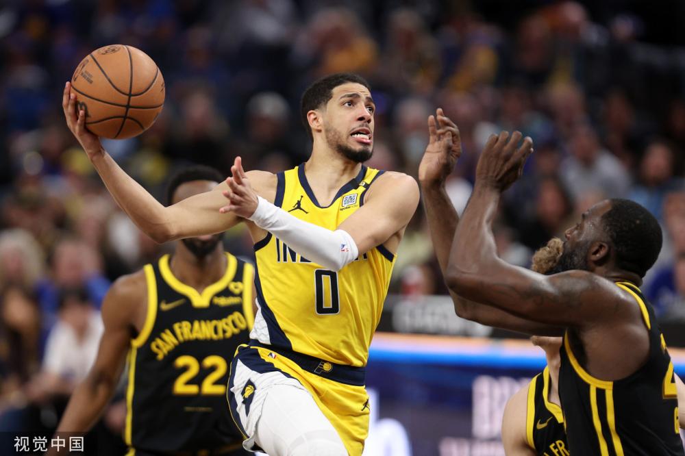 的中场核心 的中场核心