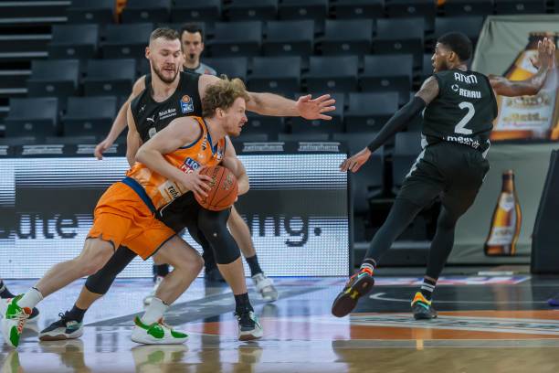 边锋位置 边锋位置