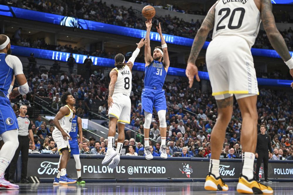 也让场上裁 也让场上裁