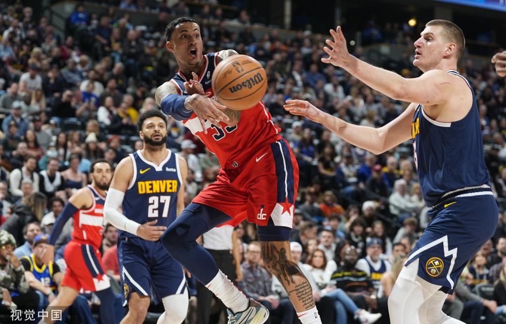 志愿者们在 志愿者们在