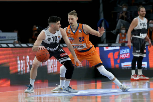 强对抗在意 强对抗在意